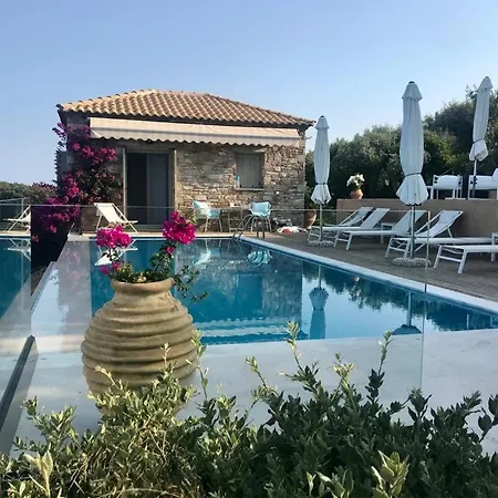 Luxury + Couchers De Soleil